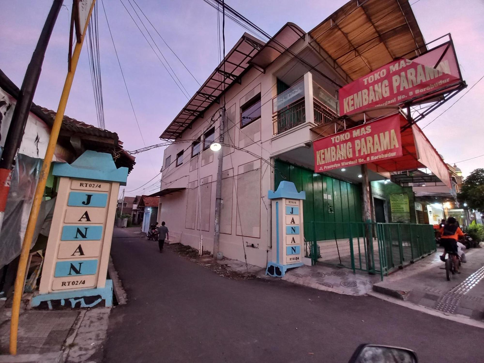 Ada Homestay Magelang Eksteriør bilde