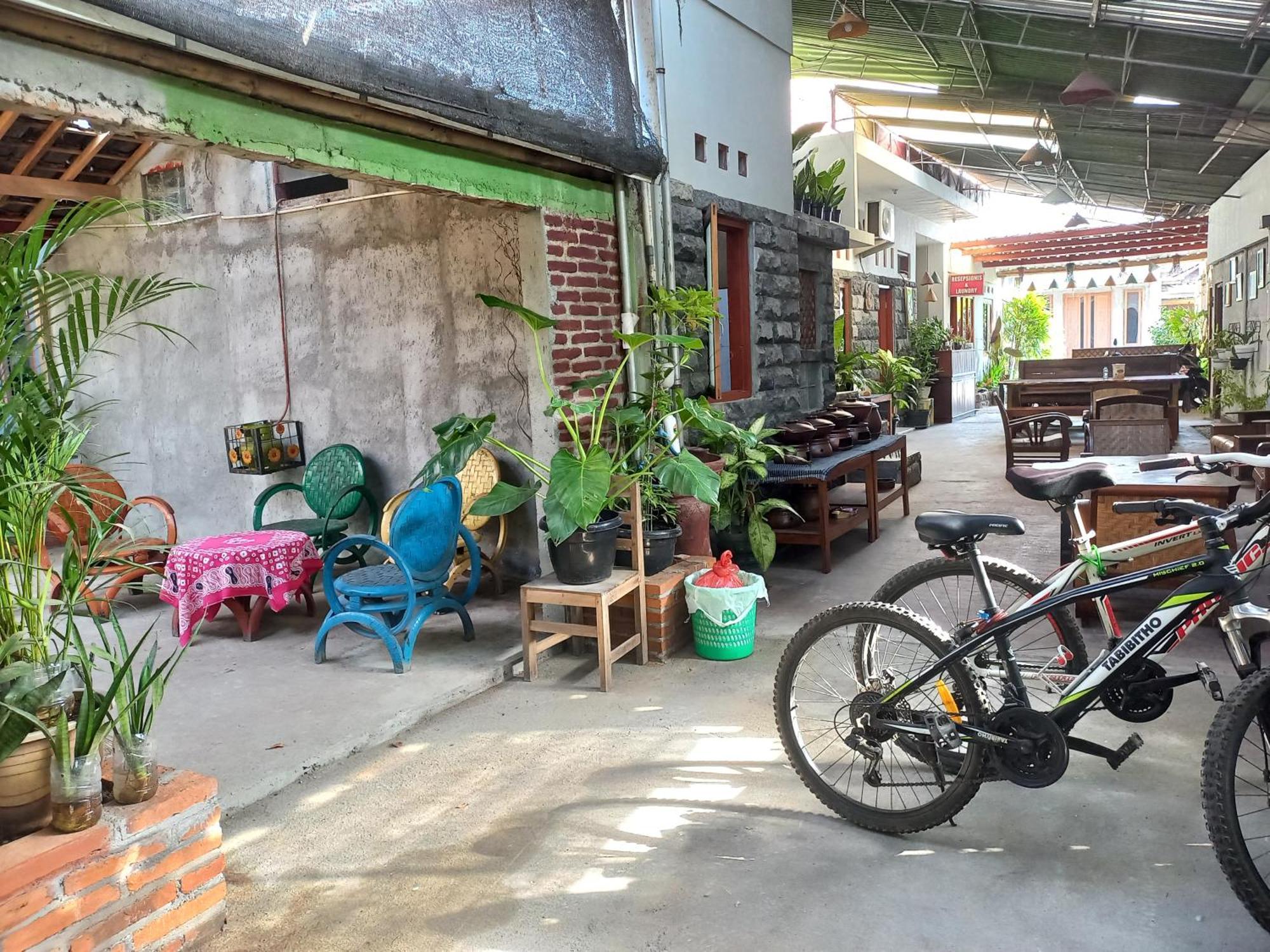 Ada Homestay Magelang Eksteriør bilde