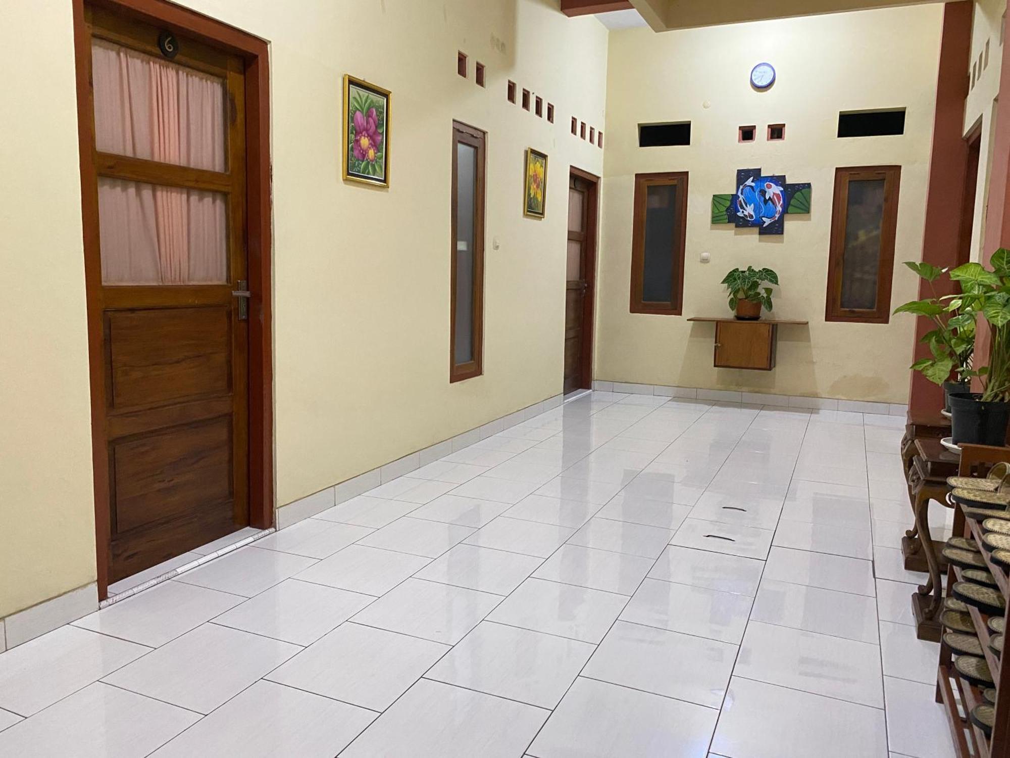 Ada Homestay Magelang Eksteriør bilde
